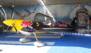 Kameragehaeuse Red Bull Air Race 2.JPG